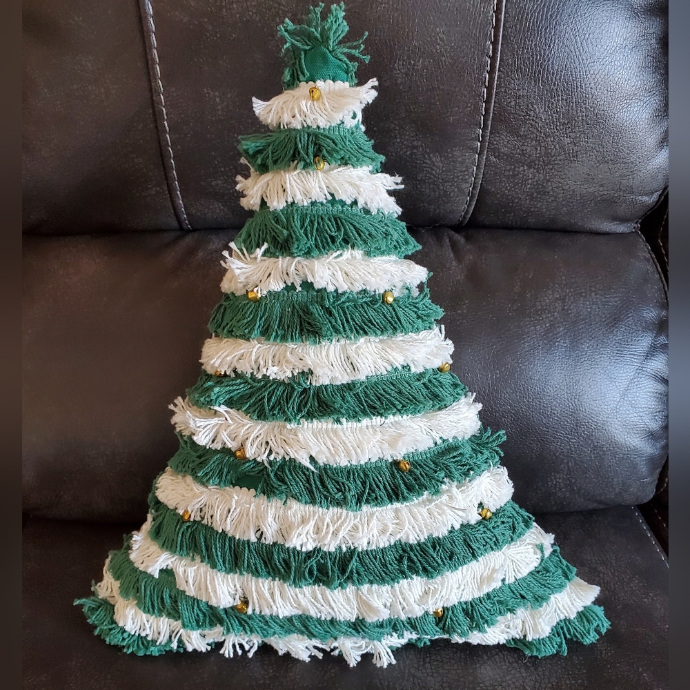 Vintage Handmade Boho Yarn Fringe Christmas Tree Throw Pillow - Green & White
